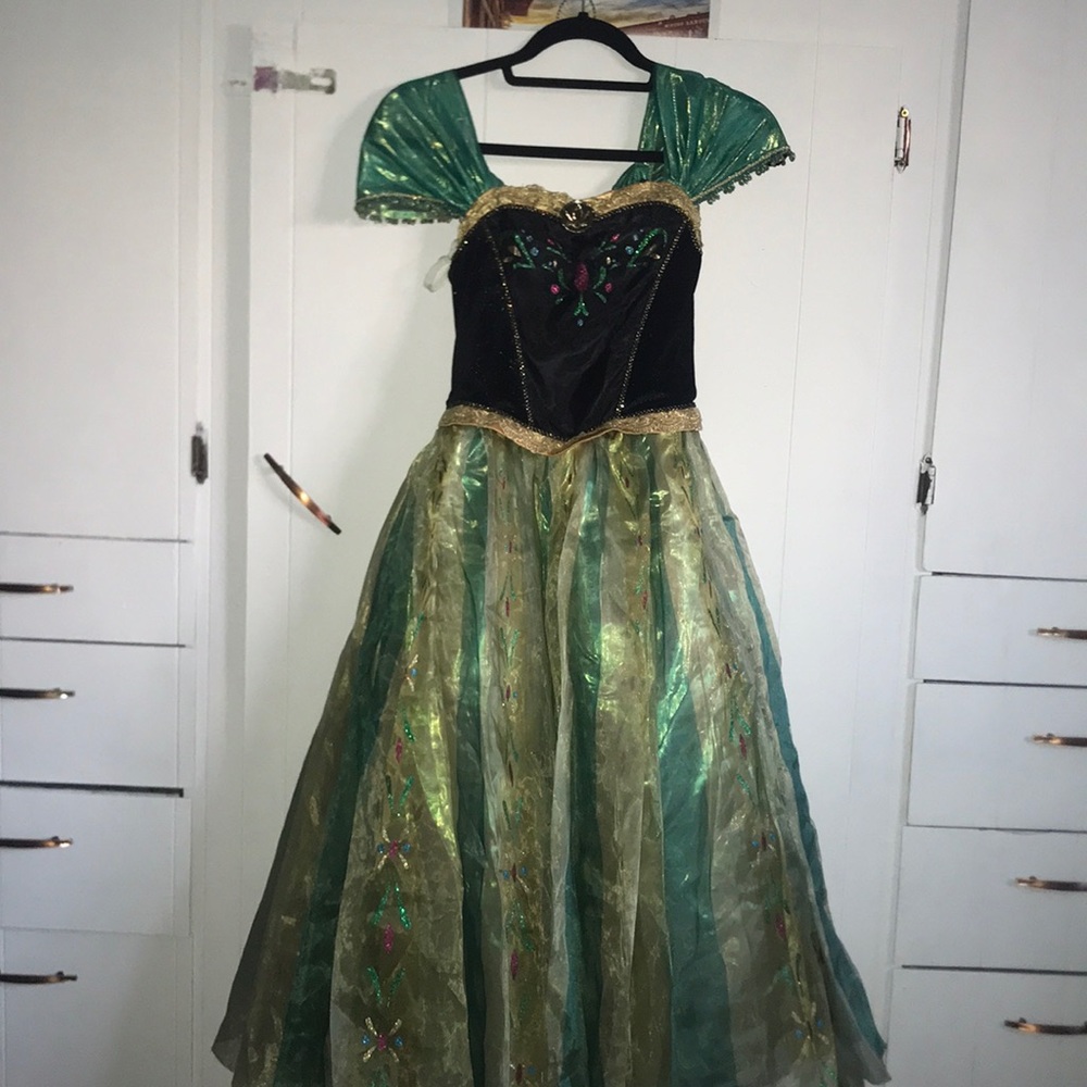 LIMITED EDITION PRINCESS ANNA DRESS